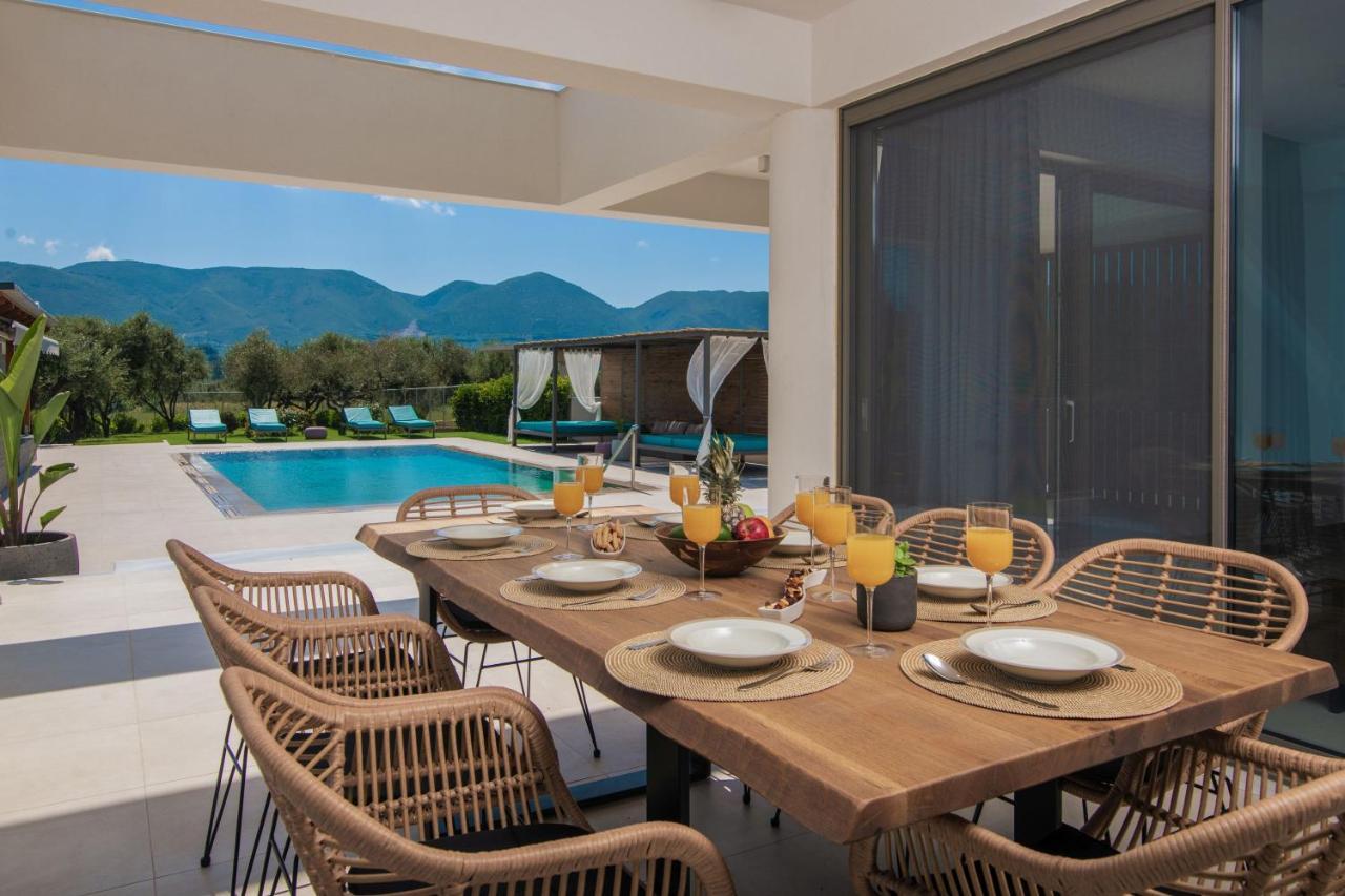 Kalipádhon Antonia Villa - Luxurious Serenity With Private Pool, By Zantewize מראה חיצוני תמונה