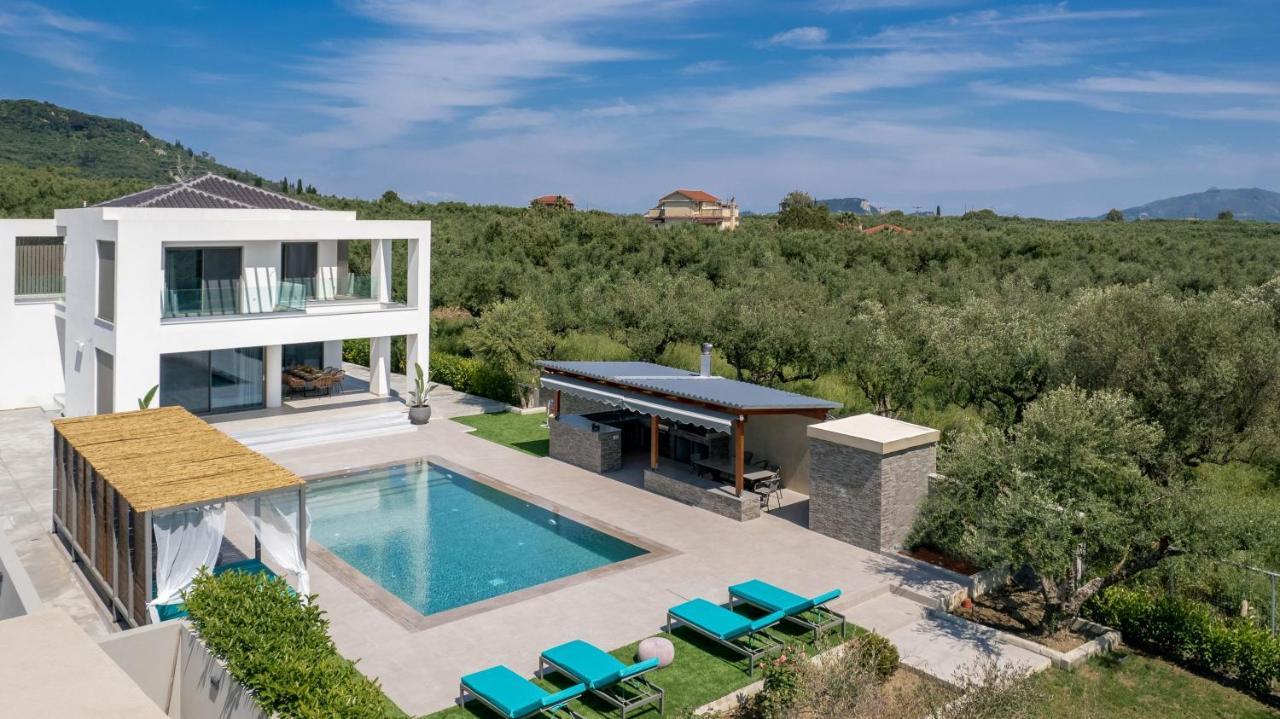 Kalipádhon Antonia Villa - Luxurious Serenity With Private Pool, By Zantewize מראה חיצוני תמונה