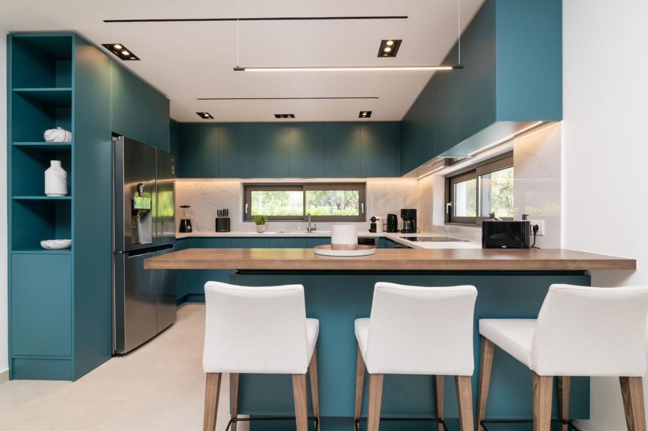 Kalipádhon Antonia Villa - Luxurious Serenity With Private Pool, By Zantewize מראה חיצוני תמונה