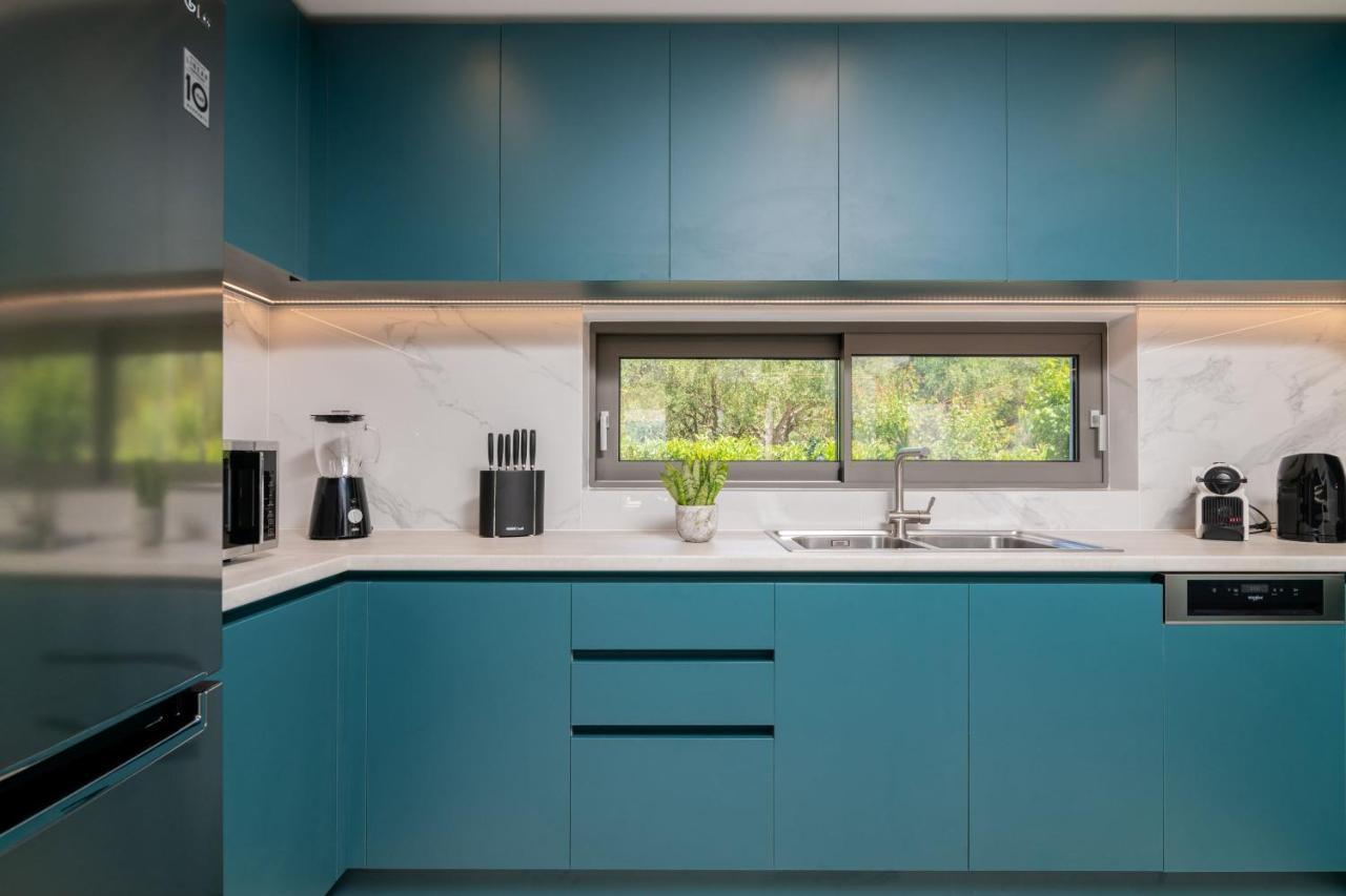 Kalipádhon Antonia Villa - Luxurious Serenity With Private Pool, By Zantewize מראה חיצוני תמונה