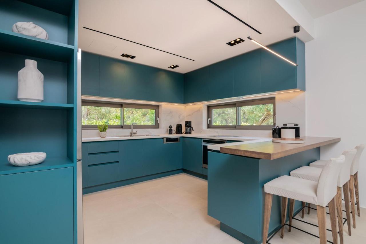 Kalipádhon Antonia Villa - Luxurious Serenity With Private Pool, By Zantewize מראה חיצוני תמונה