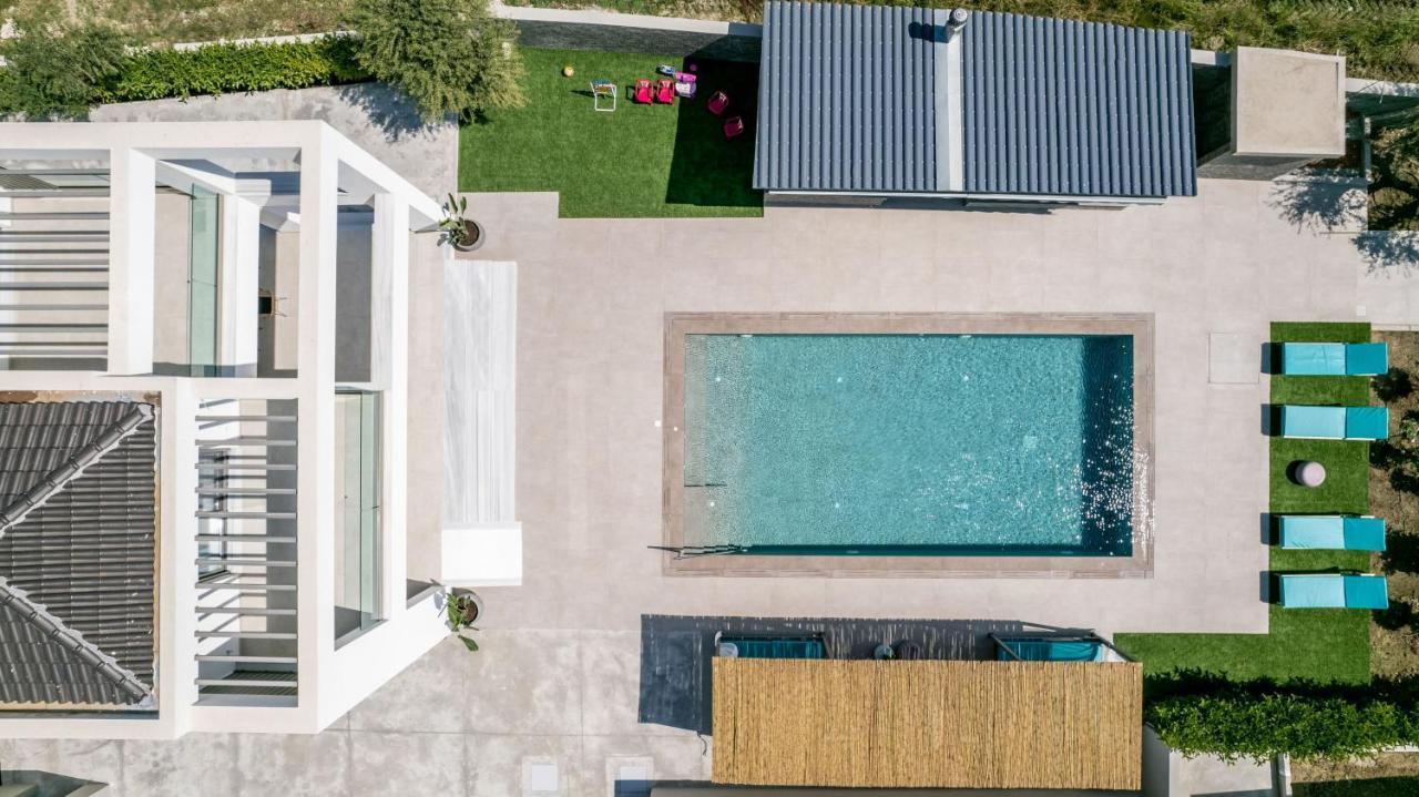 Kalipádhon Antonia Villa - Luxurious Serenity With Private Pool, By Zantewize מראה חיצוני תמונה