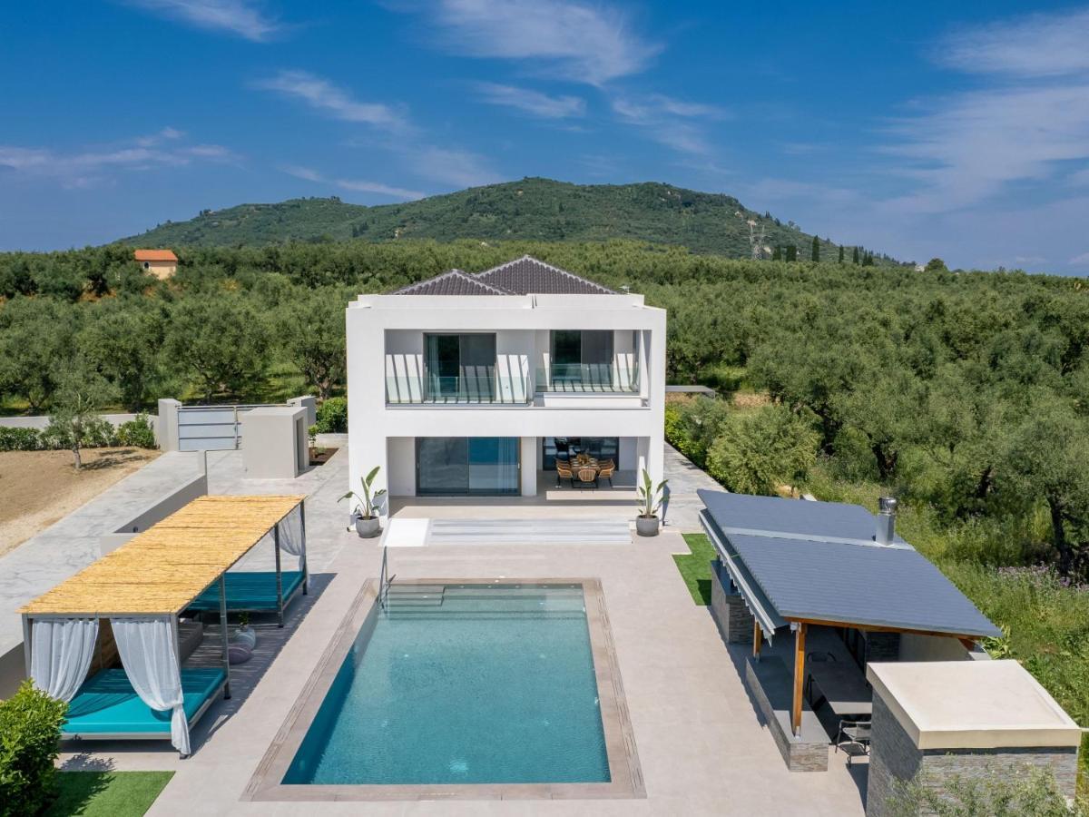 Kalipádhon Antonia Villa - Luxurious Serenity With Private Pool, By Zantewize מראה חיצוני תמונה
