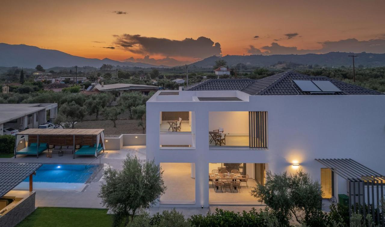Kalipádhon Antonia Villa - Luxurious Serenity With Private Pool, By Zantewize מראה חיצוני תמונה