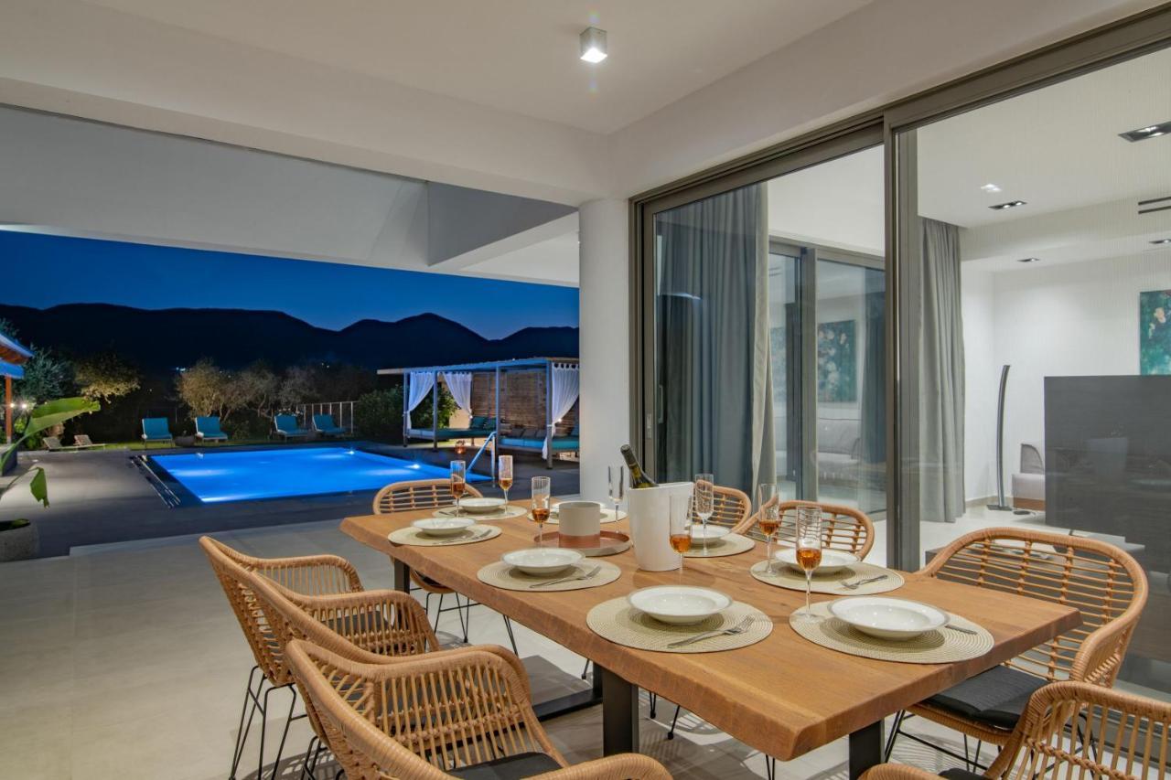 Kalipádhon Antonia Villa - Luxurious Serenity With Private Pool, By Zantewize מראה חיצוני תמונה