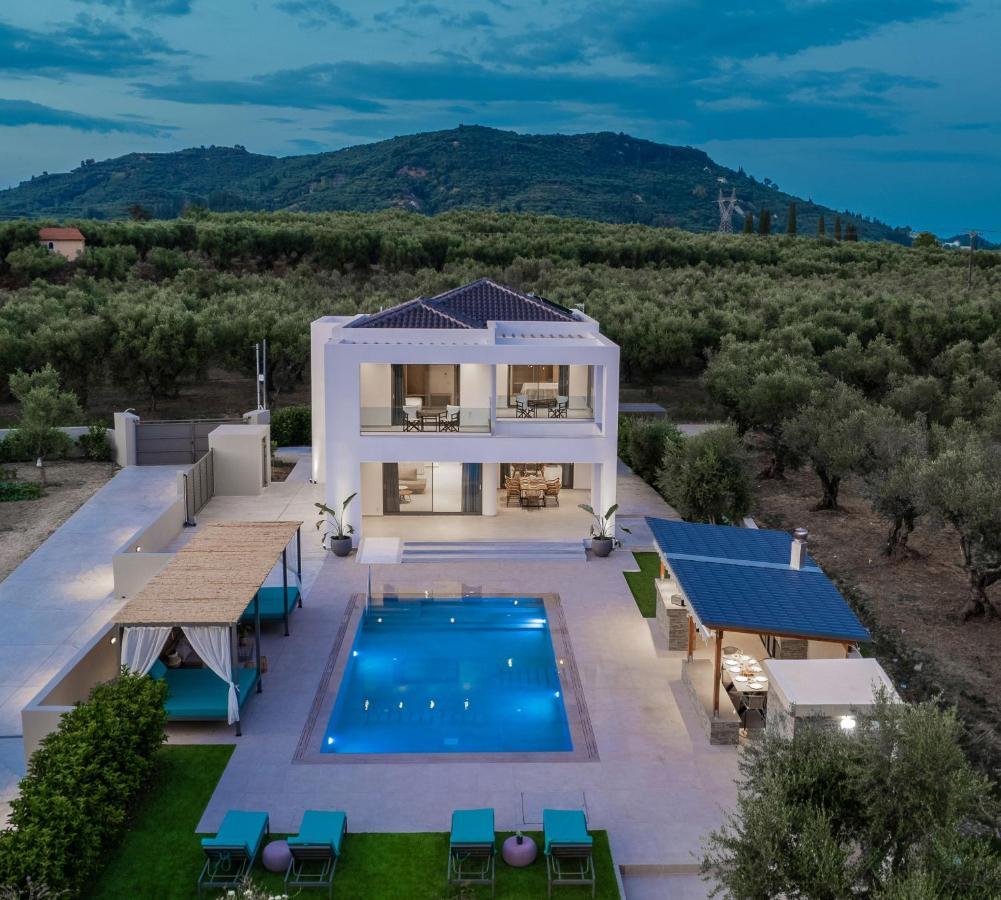 Kalipádhon Antonia Villa - Luxurious Serenity With Private Pool, By Zantewize מראה חיצוני תמונה